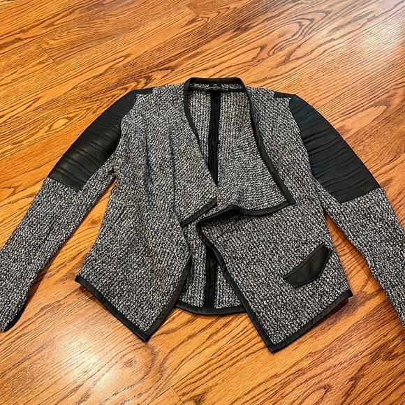 Generation Love Woman’s Grey Jacket With Black Accents - Picture 1 of 7